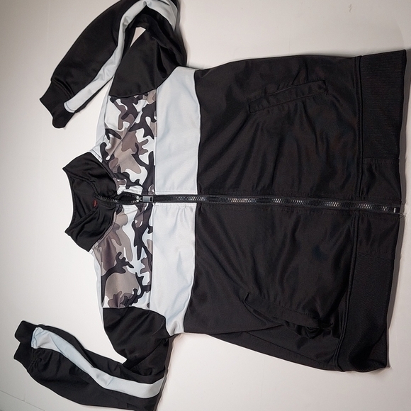 LR Scoop Camouflage Jacket Size Small - Picture 13 of 15